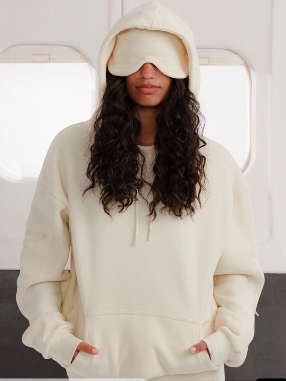 Comfrt NWT Oversized DND Travel Hoodie - Unisex